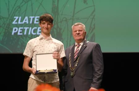 ZLATE PETICE 67 FOTO LJUBO VUKELIČ